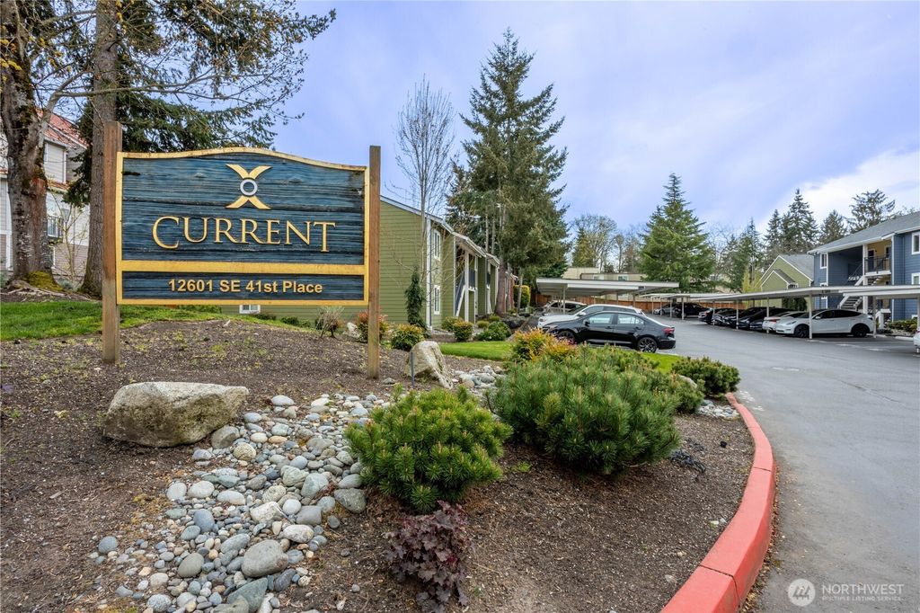 Photo of 12607 SE 41st Place #H207, Bellevue, WA 98006 (MLS # 2506961)