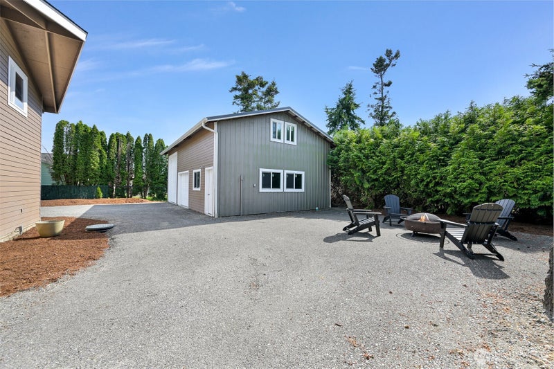 8141 Comox Road W