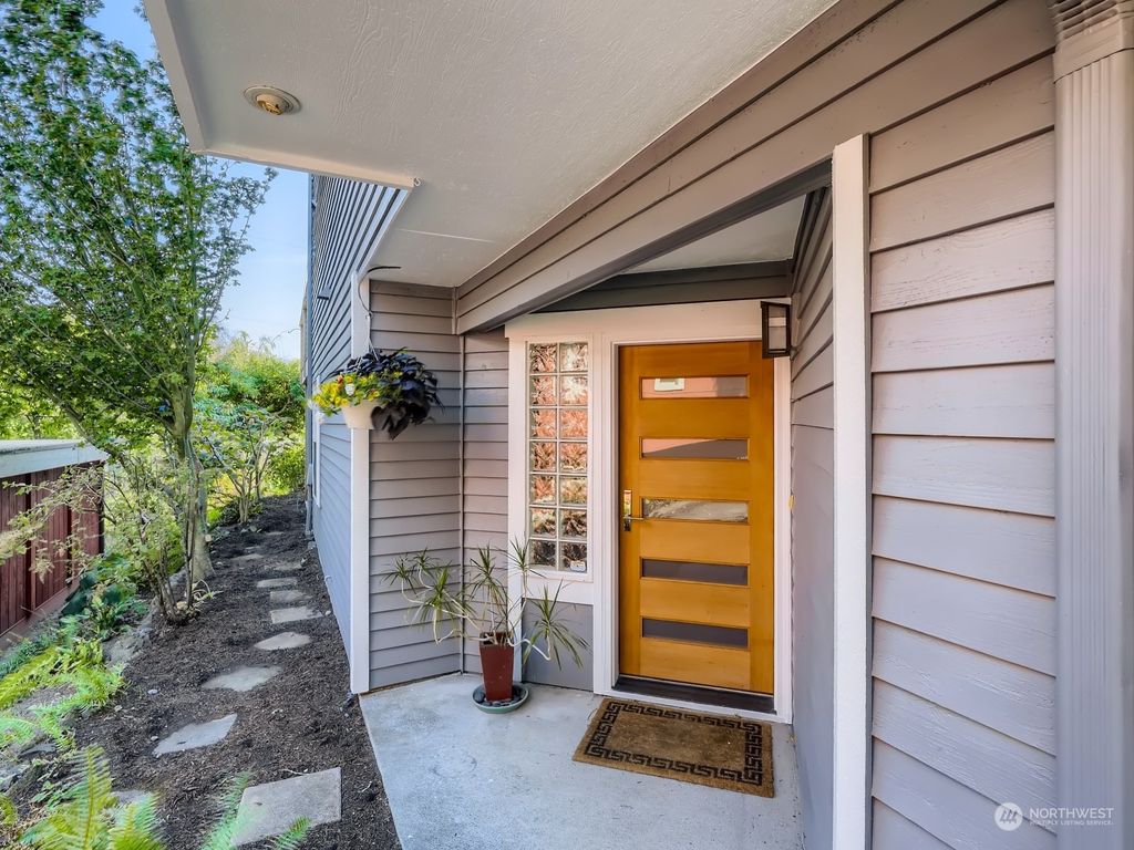 Photo of 4128 39th Avenue SW, Seattle, WA 98116 (MLS # 1994640)