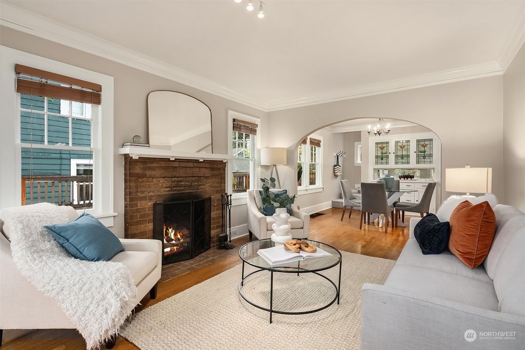 Photo of 2521 E McGraw Street, Seattle, WA 98112 (MLS # 2178192)