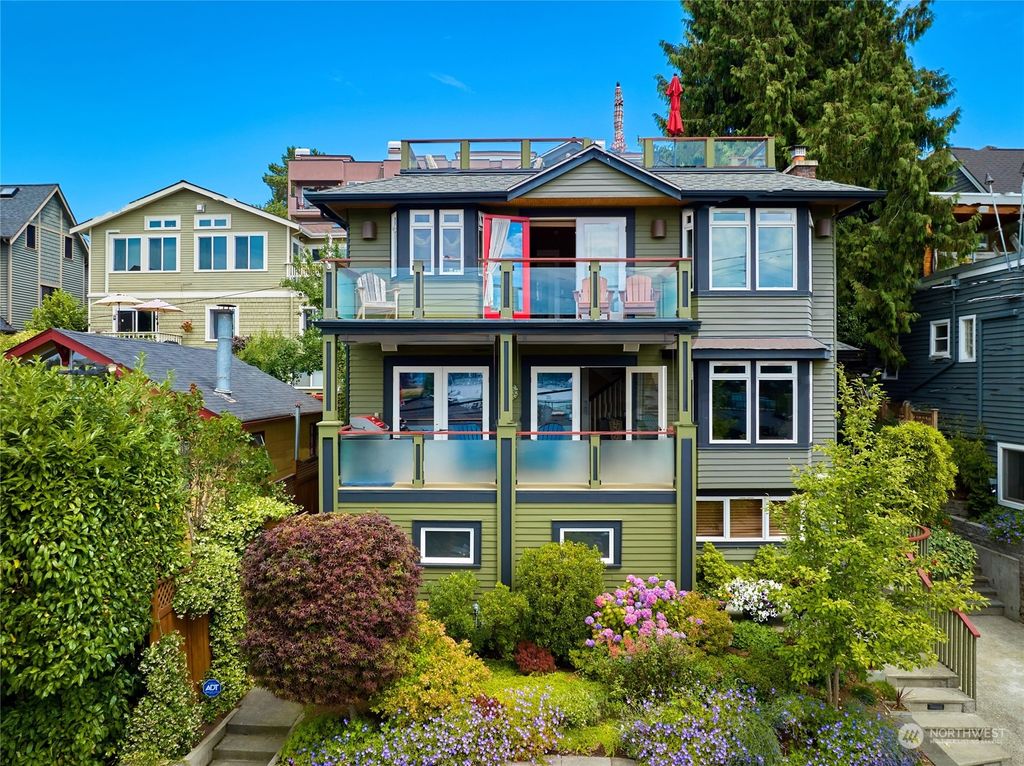 Photo of 2612 Yale Avenue E, Seattle, WA 98102 (MLS # 2222750)