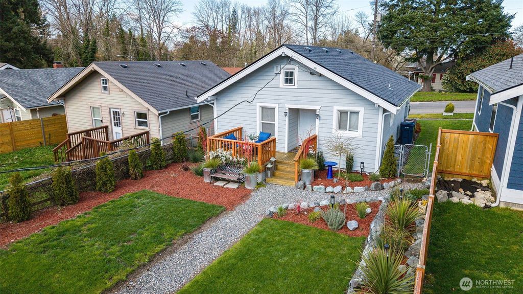 Photo of 420 E 46th Street, Tacoma, WA 98404 (MLS # 2491817)