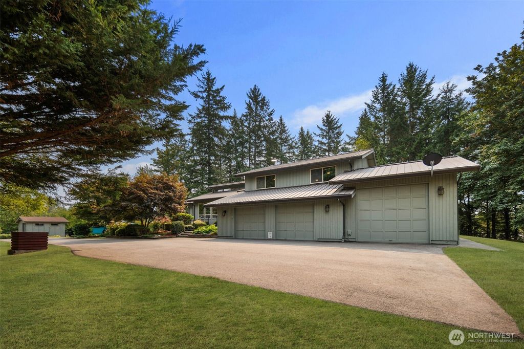 Photo of 23601 160th Avenue SE, Kent, WA 98042 (MLS # 2428187)