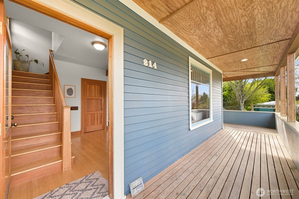 Photo of 814 Donovan Avenue, Bellingham, WA 98225 (MLS # 2510728)