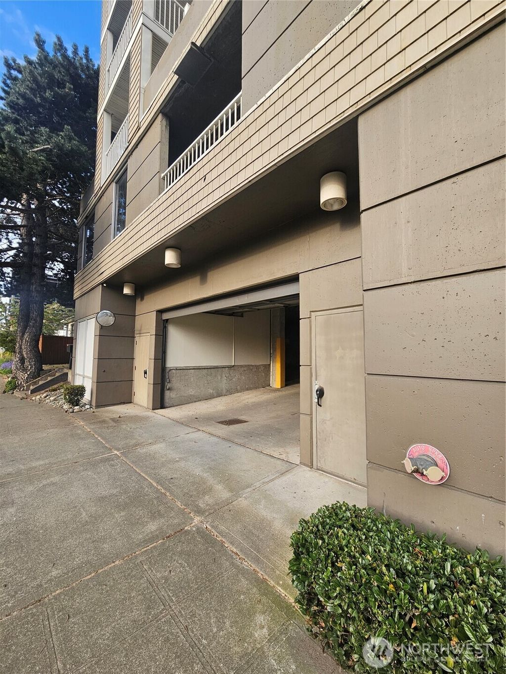 Photo of 2530 15th Avenue W #303, Seattle, WA 98119 (MLS # 2509736)