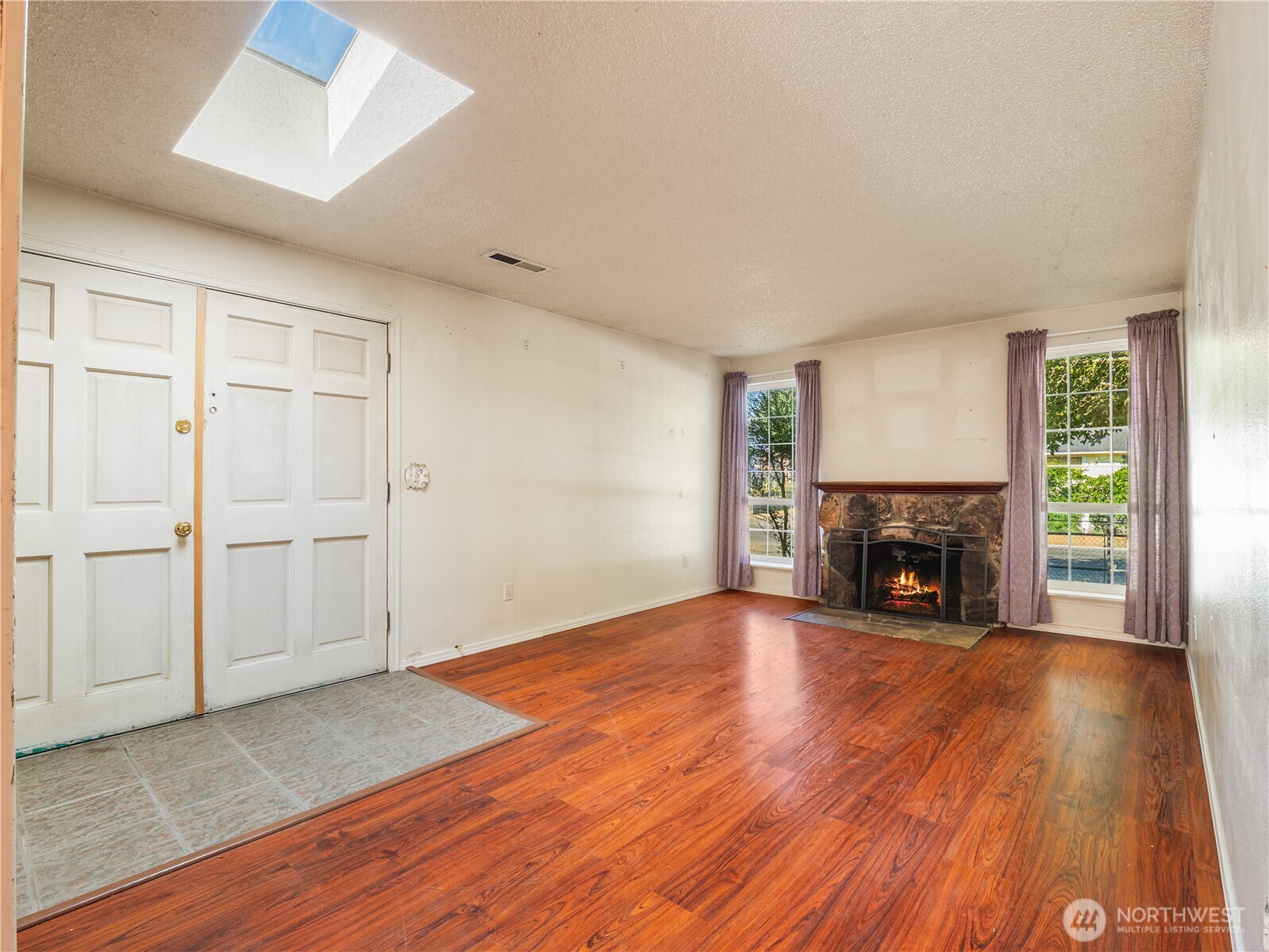 17111 5th Avenue Ct E