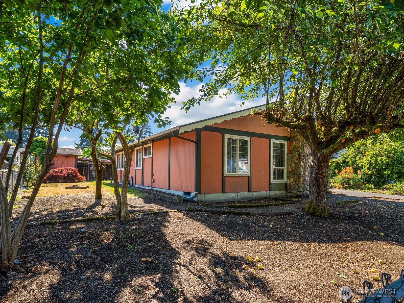 17111 5th Avenue Ct E