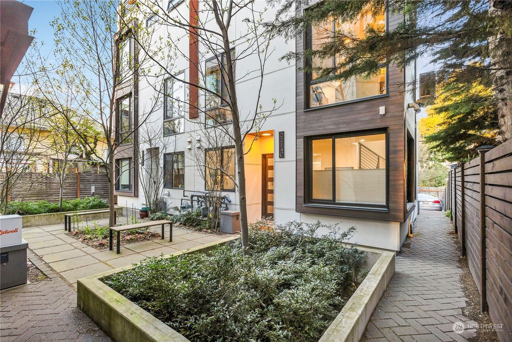 Photo of 2214 C 14th Avenue S, Seattle, WA 98144 (MLS # 2218363)