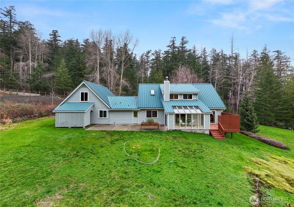 Photo of 2513 29th Street, Anacortes, WA 98221 (MLS # 2476986)