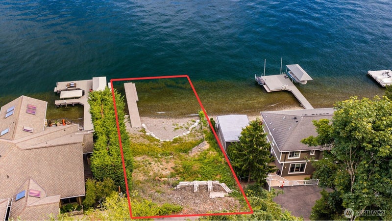 672 W Lake Sammamish Parkway NE