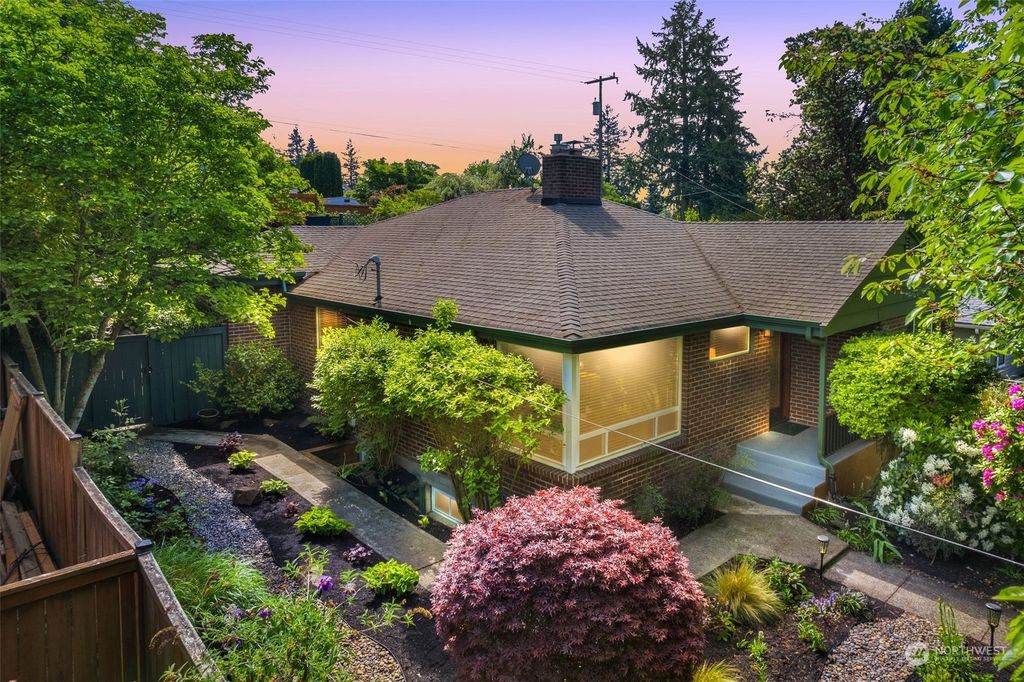 Photo of 8408 35th Avenue SW, Seattle, WA 98126 (MLS # 2056733)