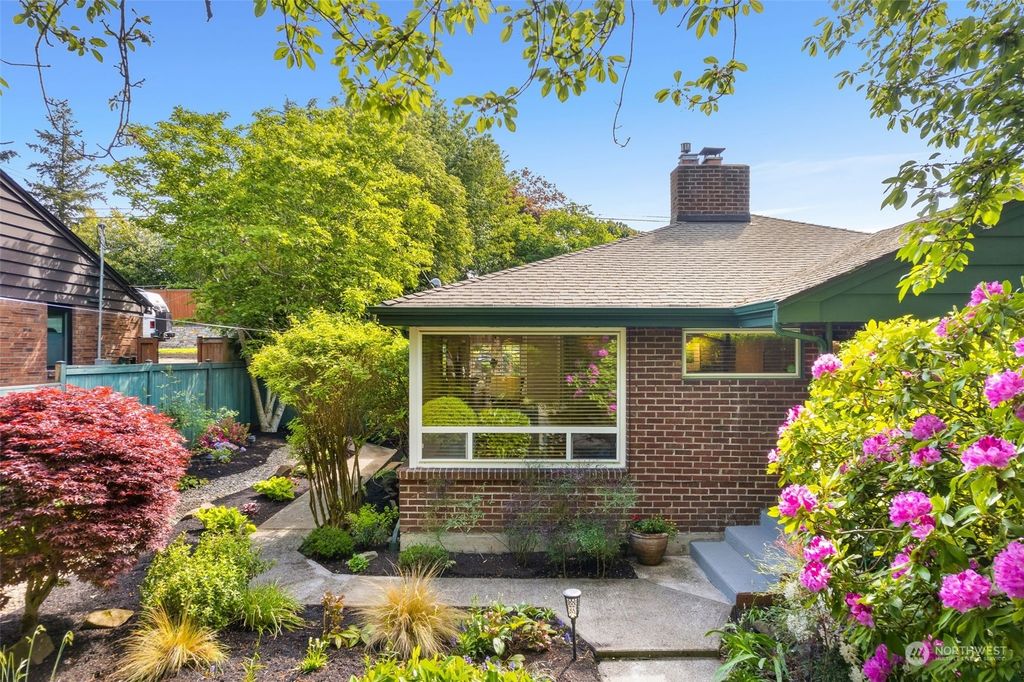 Photo of 8408 35th Avenue SW, Seattle, WA 98126 (MLS # 2056733)