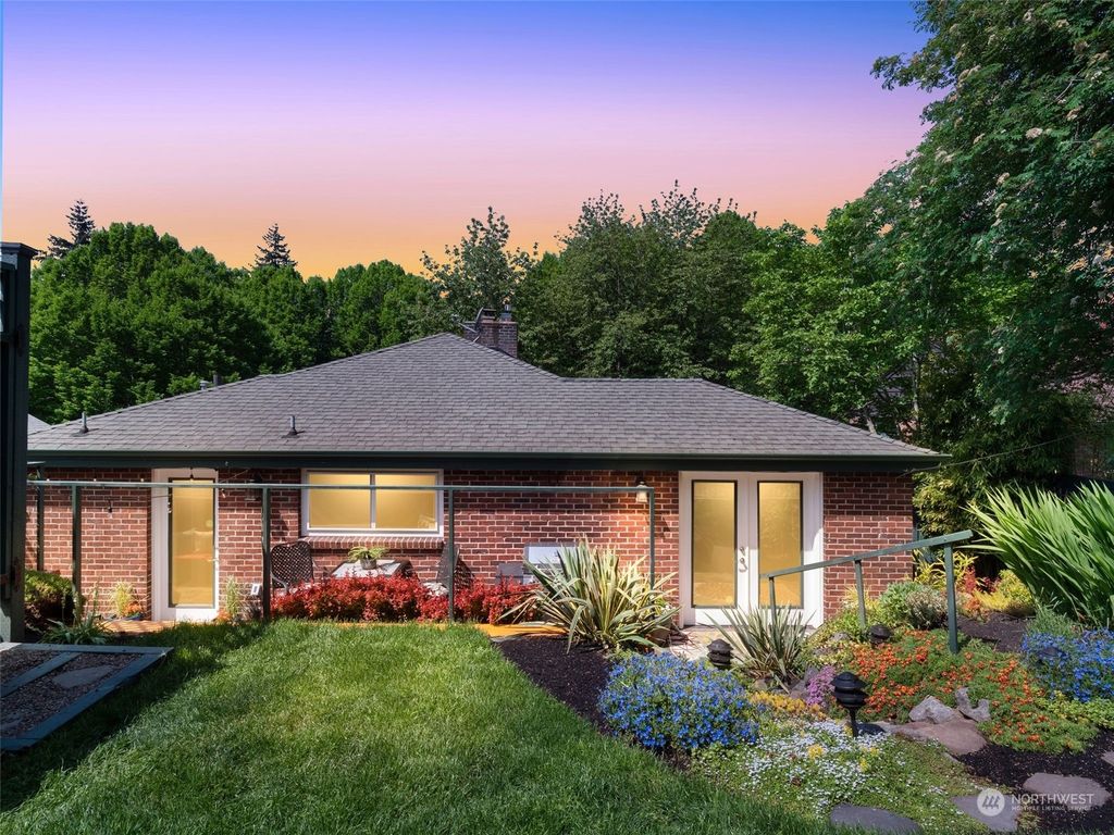 Photo of 8408 35th Avenue SW, Seattle, WA 98126 (MLS # 2056733)