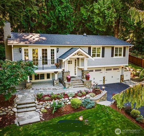 Photo of 153 221st Avenue NE, Sammamish, WA 98074 (MLS # 2563304)