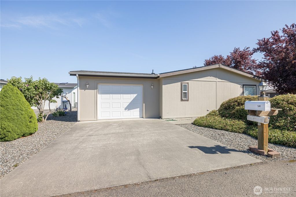 Photo of 541 N 7th, Sequim, WA 98382 (MLS # 2521077)