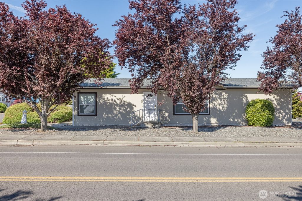 Photo of 541 N 7th, Sequim, WA 98382 (MLS # 2521077)