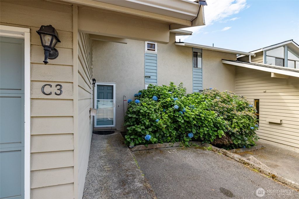 Photo of 19215 40th Avenue W #C-3, Lynnwood, WA 98036 (MLS # 2426891)
