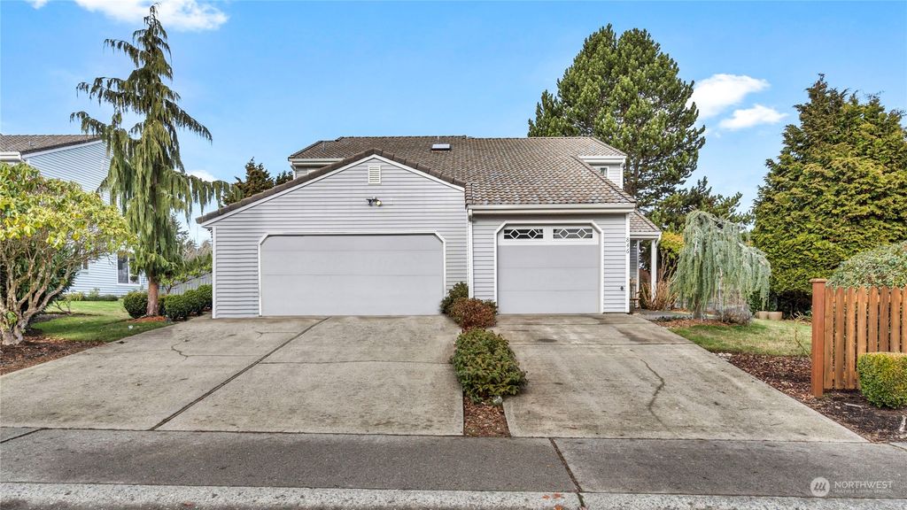 Photo of 846 S 310th Place, Federal Way, WA 98003 (MLS # 2030305)