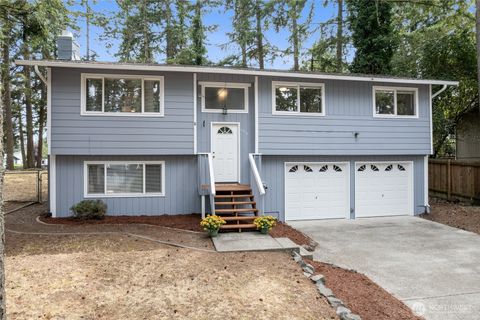 Photo of 5210 205th Street Ct E, Spanaway, WA 98387 (MLS # 2415405)