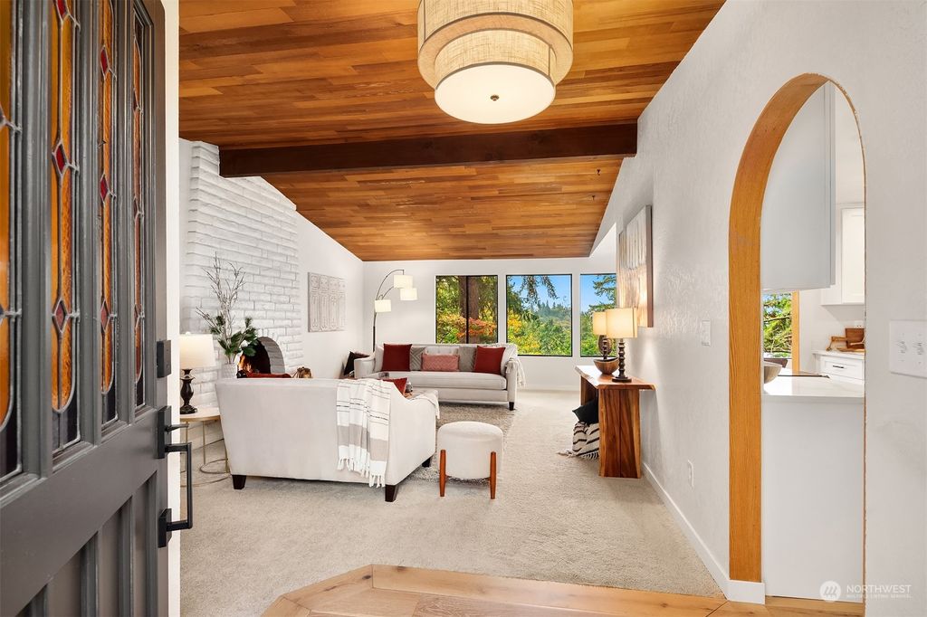 Photo of 4421 153rd Avenue SE, Bellevue, WA 98006 (MLS # 2174651)