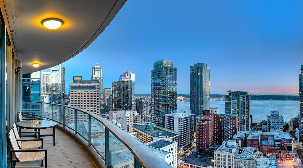Photo of 1920 4th Avenue #2403, Seattle, WA 98101 (MLS # 2309292)