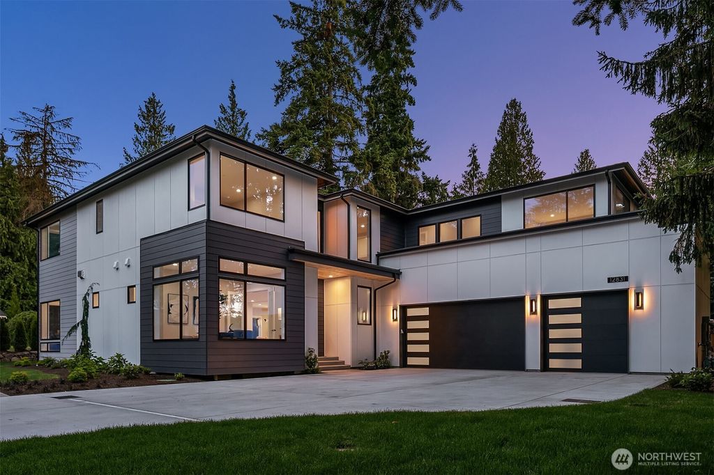 Photo of 12831 NE 80TH Street, Kirkland, WA 98033 (MLS # 2429533)