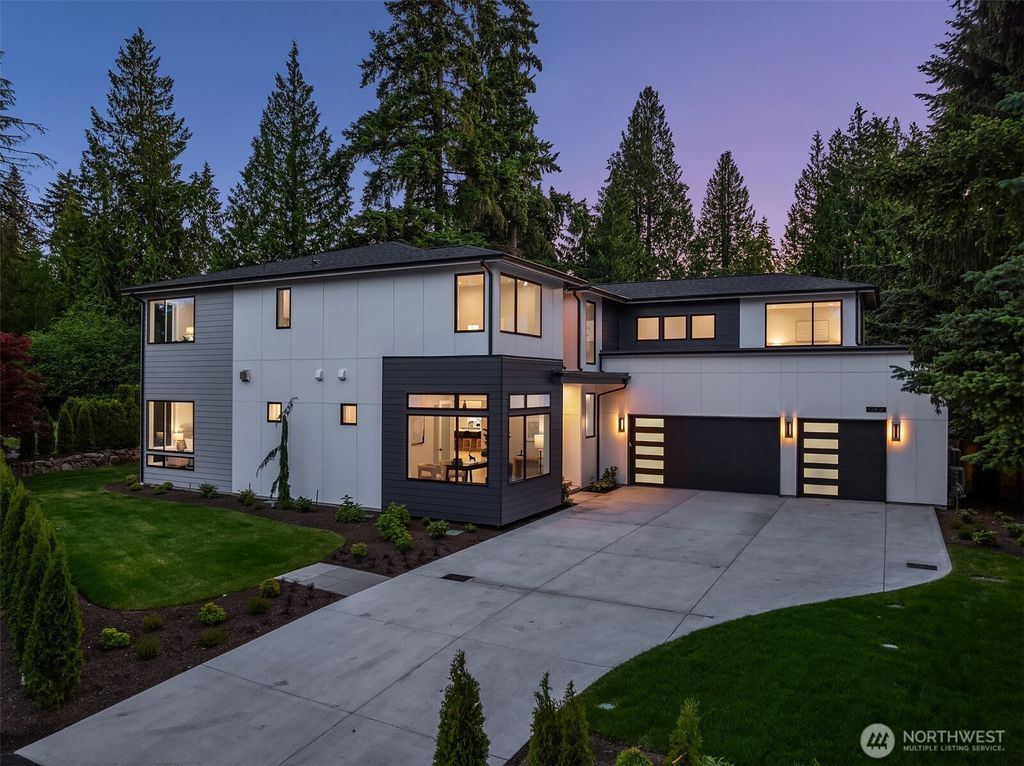 Photo of 12831 NE 80TH Street, Kirkland, WA 98033 (MLS # 2429533)
