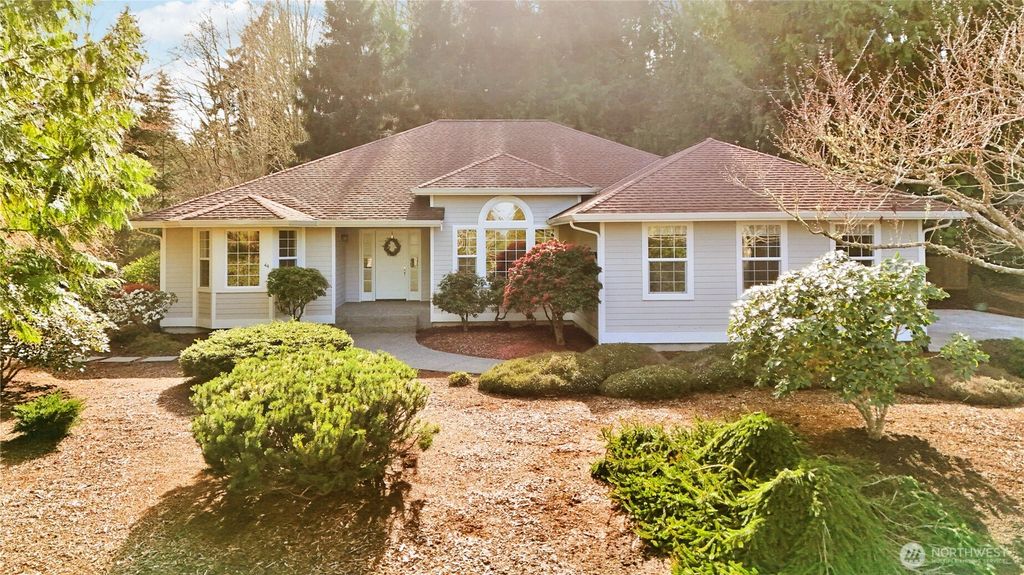 Photo of 44 Forester Lane, Port Ludlow, WA 98365 (MLS # 2499546)