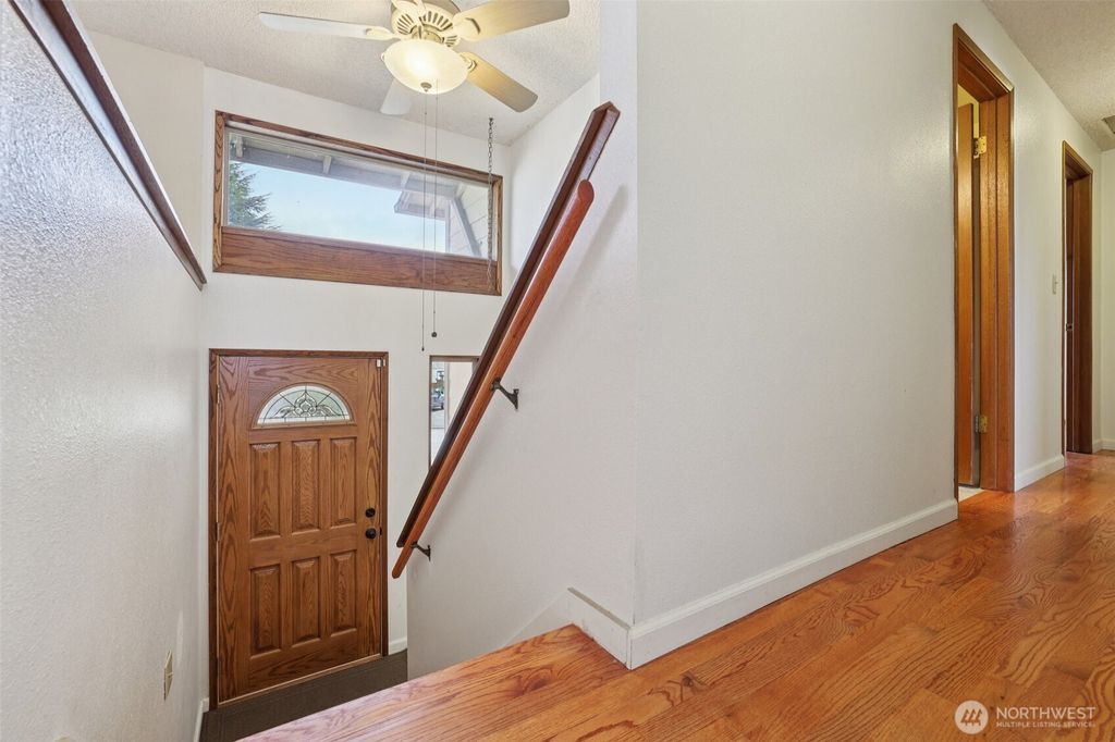 Photo of 11208 SE 234th Street, Kent, WA 98031 (MLS # 2499601)