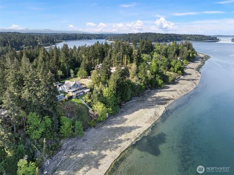 6819 Cliff Avenue SW Longbranch WA 98351