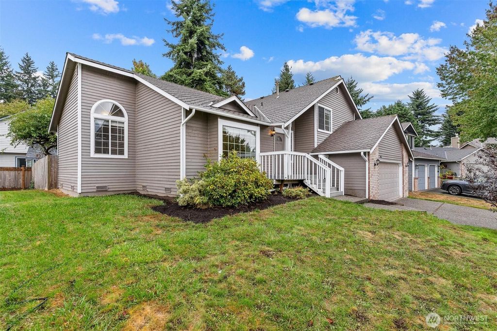 Photo of 604 213TH Street SW, Bothell, WA 98021 (MLS # 2440328)