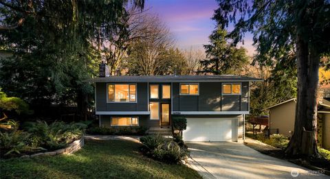 Photo of 14724 107th Avenue NE, Bothell, WA 98011 (MLS # 2471110)