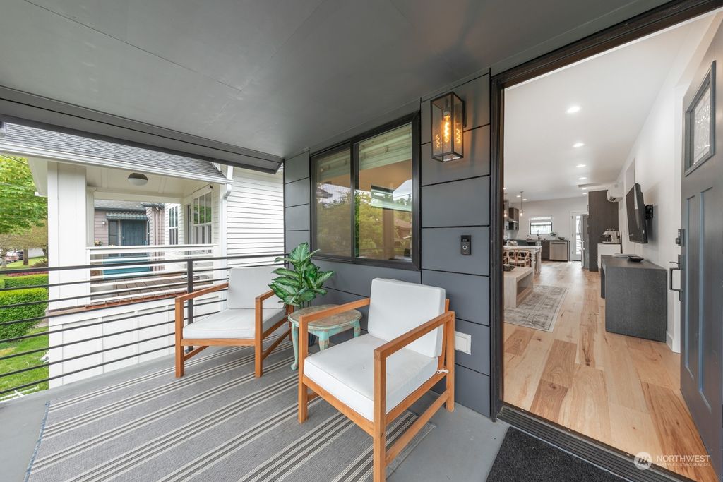 Photo of 131 29th Avenue E #1, Seattle, WA 98112 (MLS # 2219361)