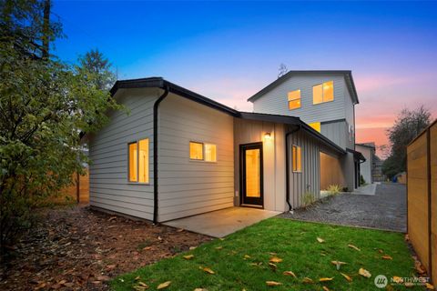 12531 25th Avenue NE Unit A Seattle WA 98125