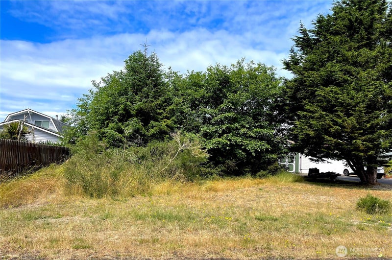 417 Duck Lake Drive SE