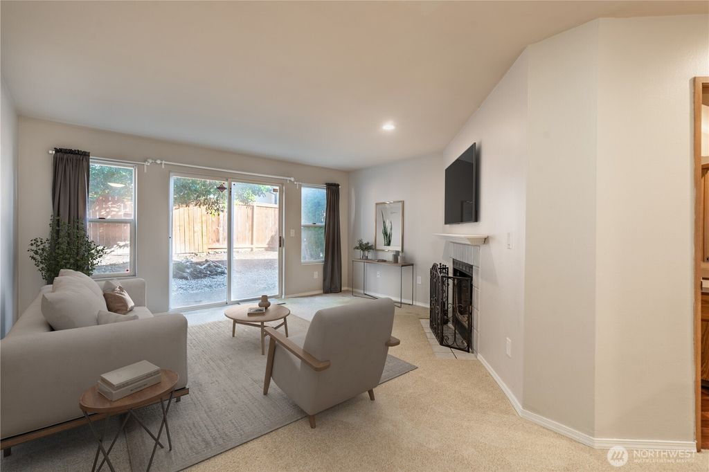 Photo of 451 S 328th Street #10B, Federal Way, WA 98003 (MLS # 2446312)