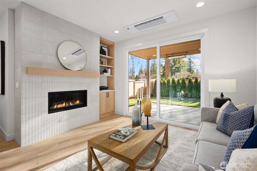 Photo of 13015 NE 113th Street, Kirkland, WA 98033 (MLS # 2433705)