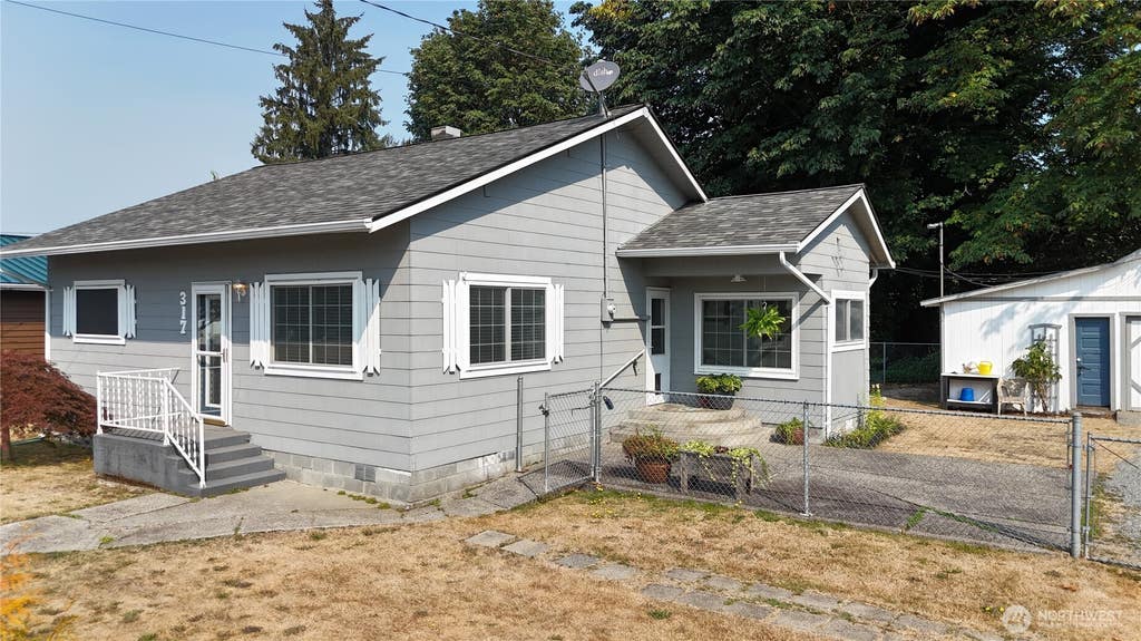 Photo of 317 E Burke Avenue, Arlington, WA 98223 (MLS # 2572858)