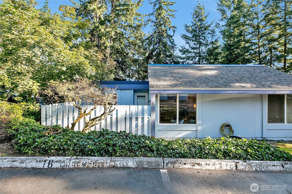 Photo of 4300 NE Sunset Boulevard #D8, Renton, WA 98059 (MLS # 2399144)