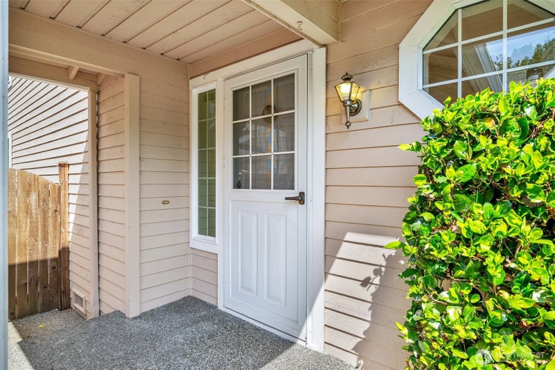 2016 Mill Pointe Drive SE