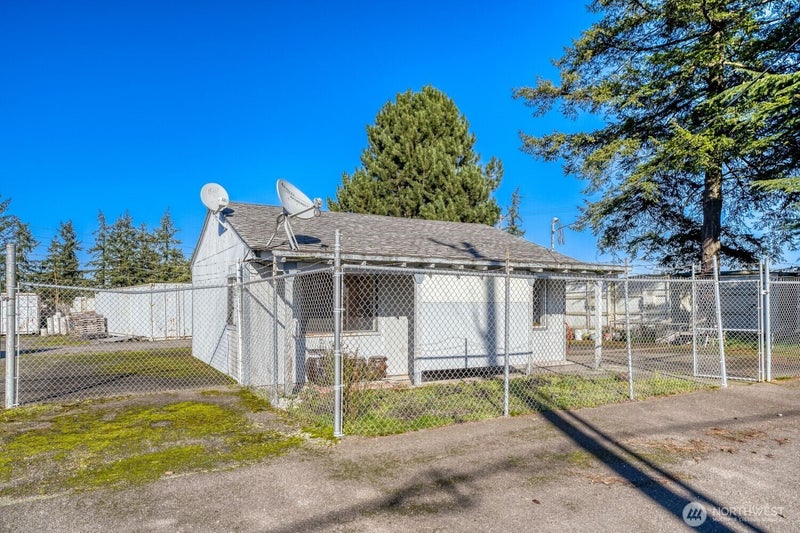 3817 94th Street SW