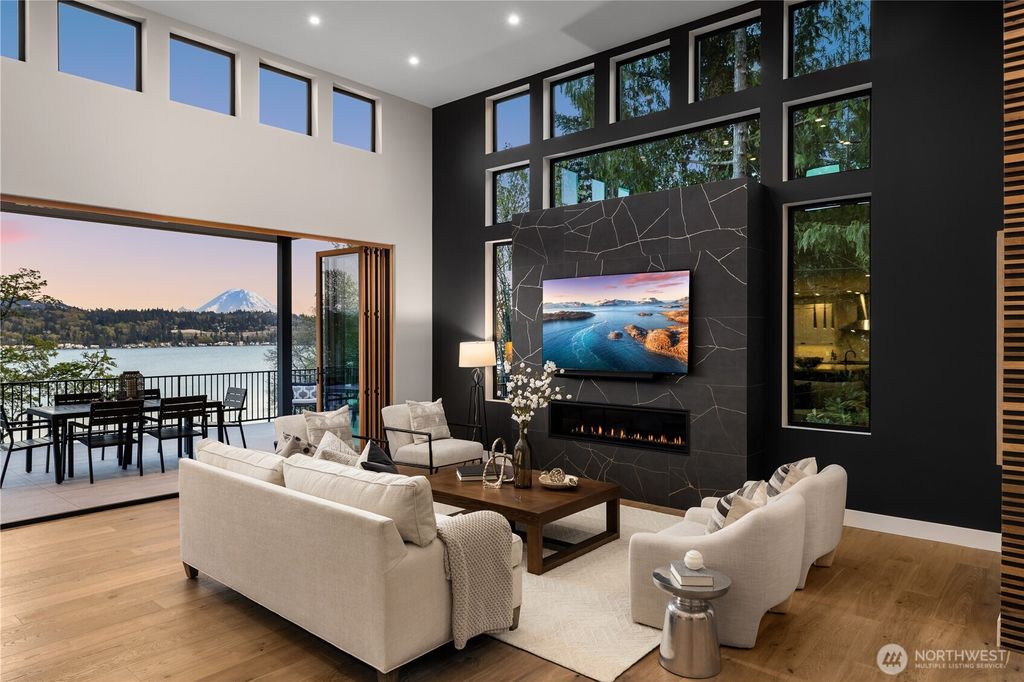 Photo of 4276 E Mercer Way, Mercer Island, WA 98040 (MLS # 2359783)