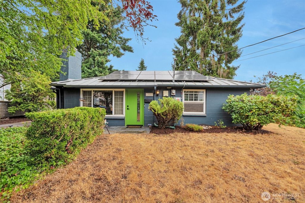 Photo of 23901 60th Avenue W, Mountlake Terrace, WA 98043 (MLS # 2417628)