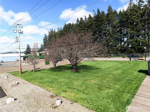 Photo of 1312 1st Street, Cosmopolis, WA 98537 (MLS # 2494862)