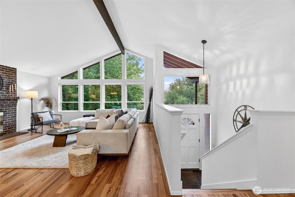 Photo of 7511 43rd Avenue NE, Seattle, WA 98115 (MLS # 2523587)