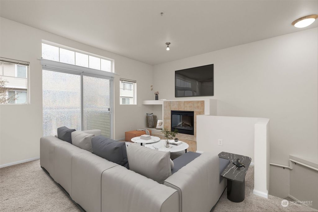 Photo of 4035 S 212th Court #D, SeaTac, WA 98198 (MLS # 2200120)