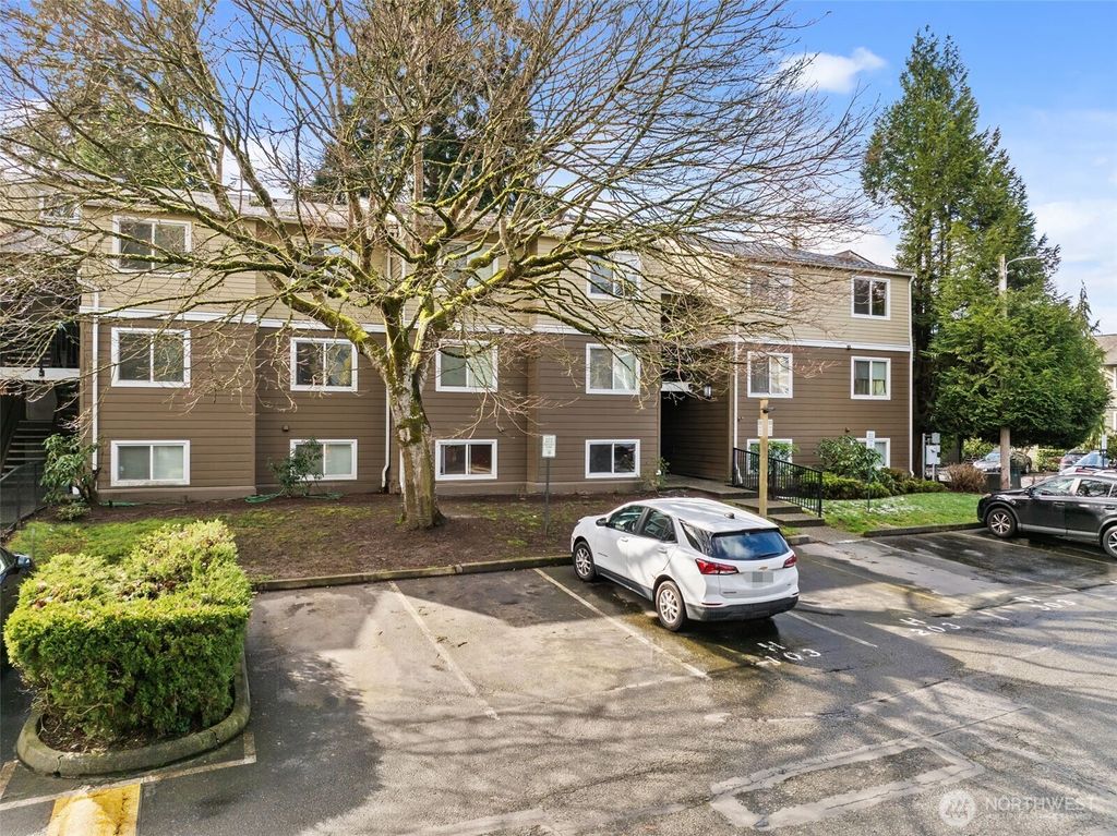 Photo of 820 Cady Road #H203, Everett, WA 98203 (MLS # 2492178)