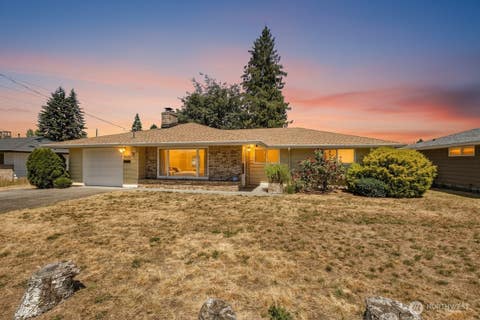 Photo of 1225 21st Street SE, Auburn, WA 98002 (MLS # 2557163)