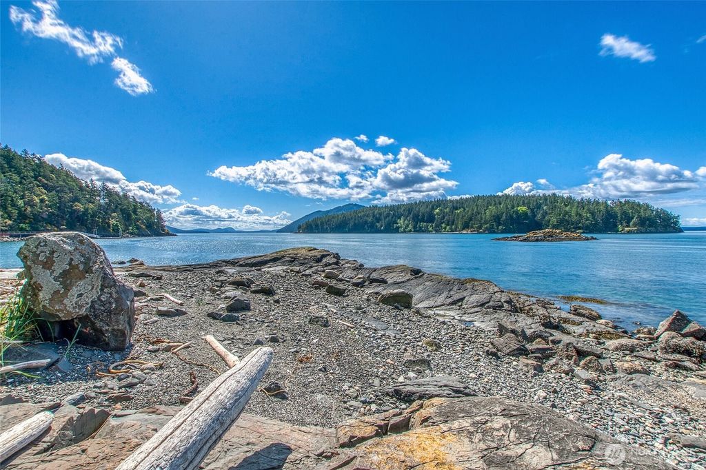 Photo of 202 Avilion Place, Orcas Island, WA 98245 (MLS # 2492904)