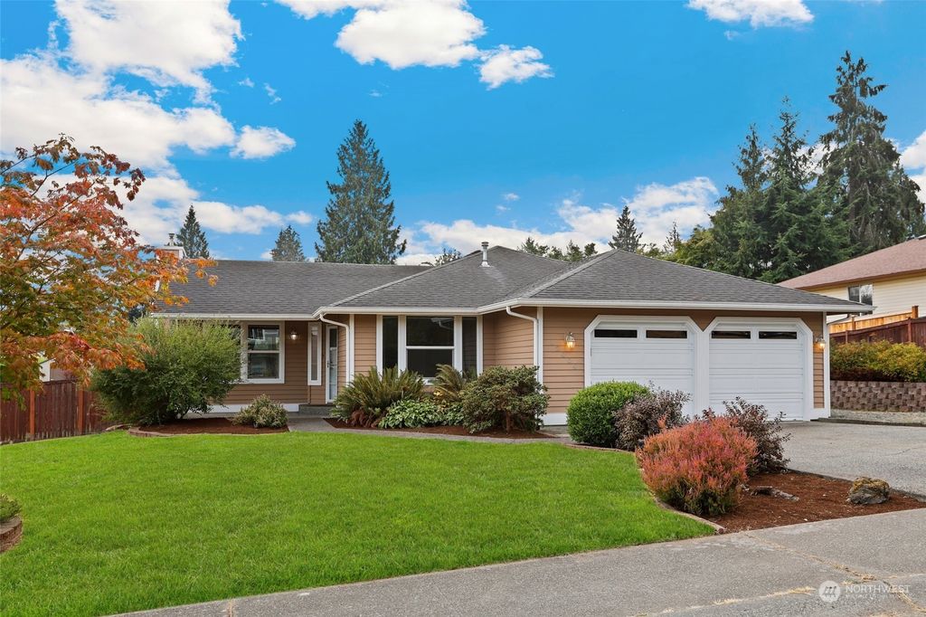 Photo of 12004 29th Place NE, Lake Stevens, WA 98258 (MLS # 1995107)